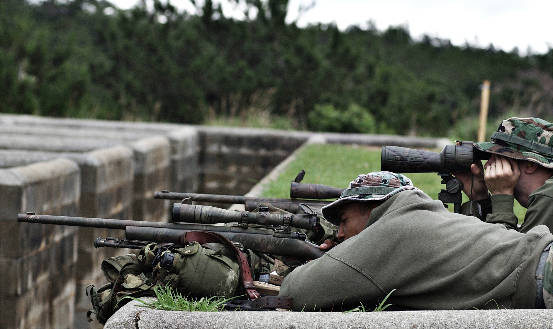 Снайперы секунду назад. M24 Sniper USMC. Снайпер m24 Панама. M24 снайперская винтовка американская армия. Sniper m24 камуфляж.